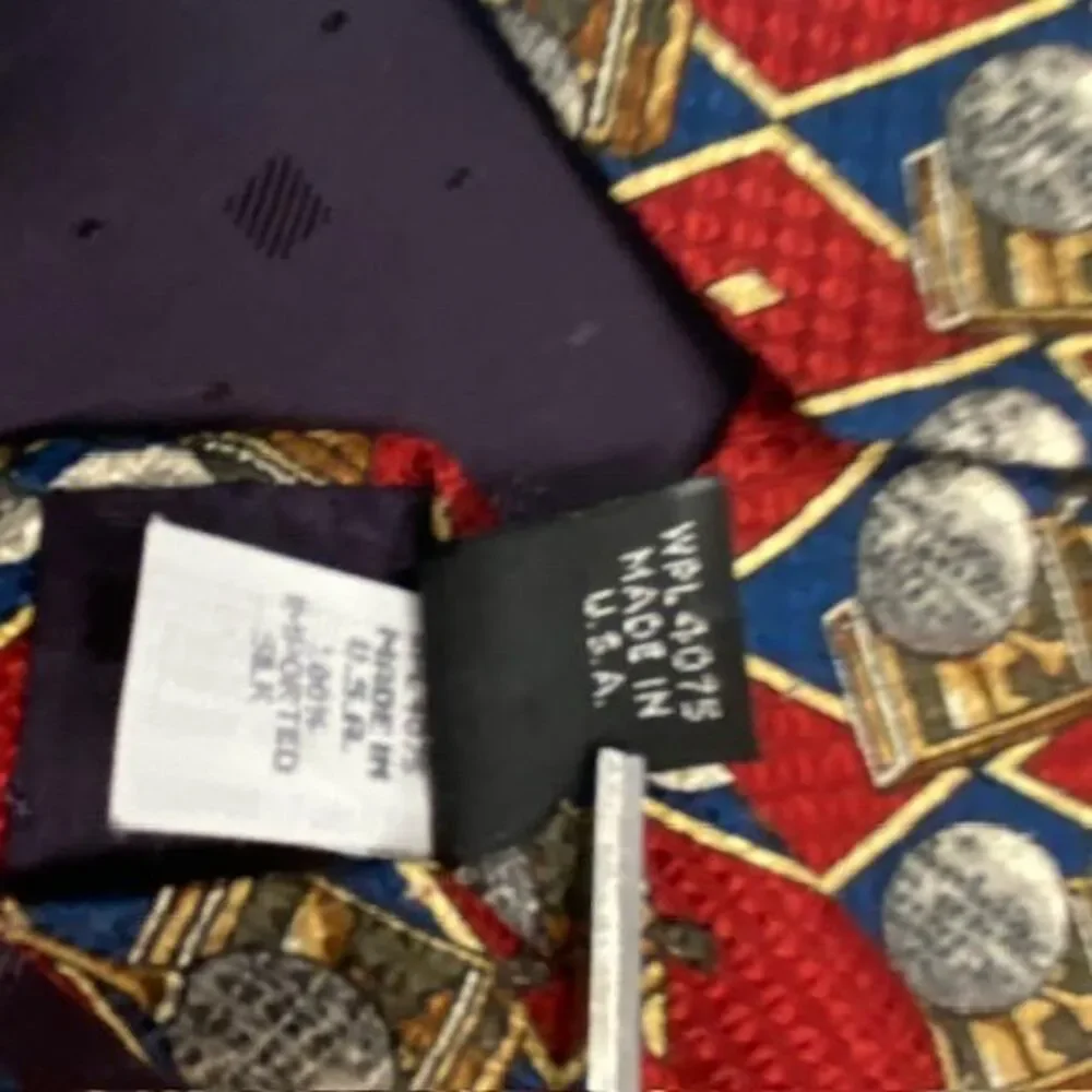 Evan Picone great tie
